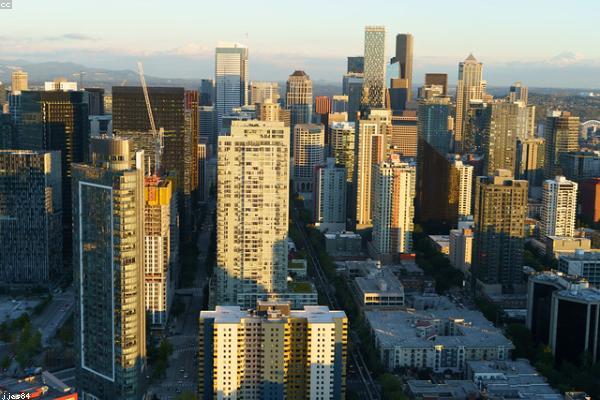 Refinance Calculator tool: Is Real Estate Investing Right for You? — free financial calculator